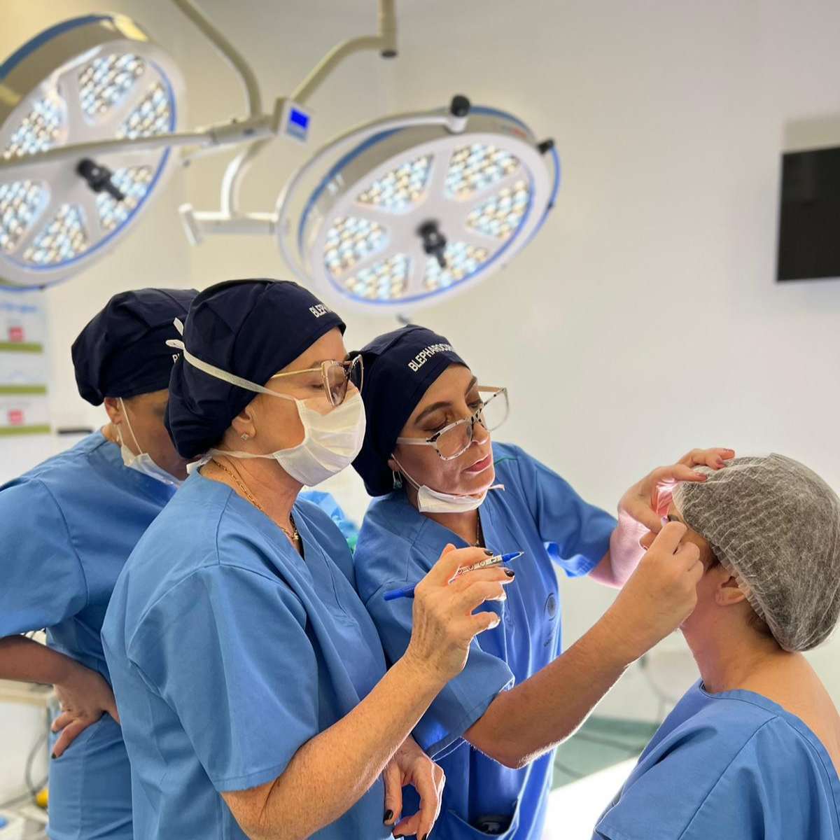 paciente-modelo-blefaroplastia-cursos
